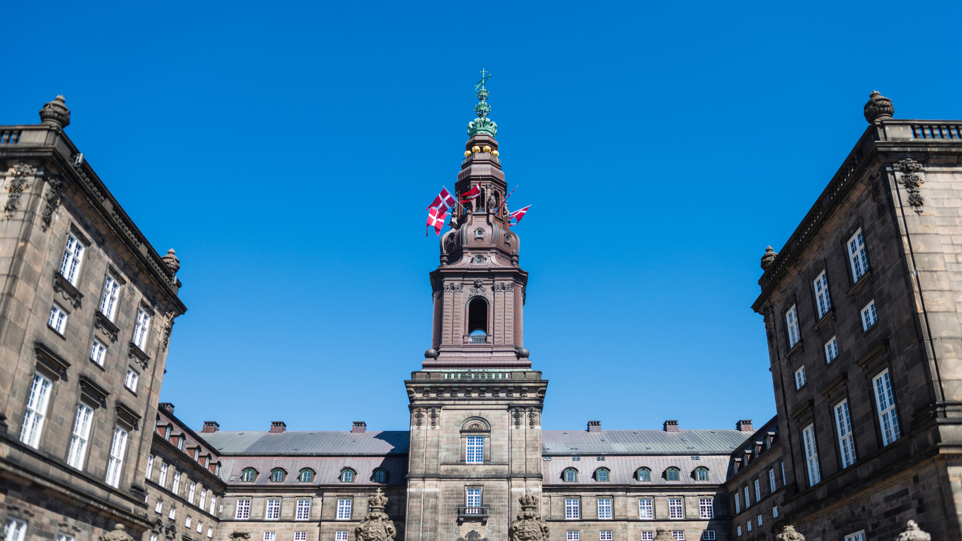 Regeringsgrundlaget fra 2022 – hvor står vi i dag? - Politisk kommentator hos Iværksætterbloggen Mark Sørensen